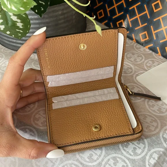New, Britten bi fold tory burch wallet - Picture 7 of 13